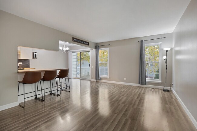 Foto del edificio - 215 Half Moon Cir