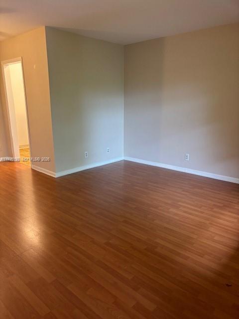 Foto del edificio - 9050 Jacaranda Ln