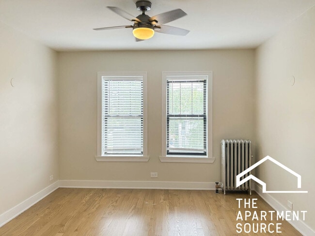 Foto del edificio - 540 W Briar Pl