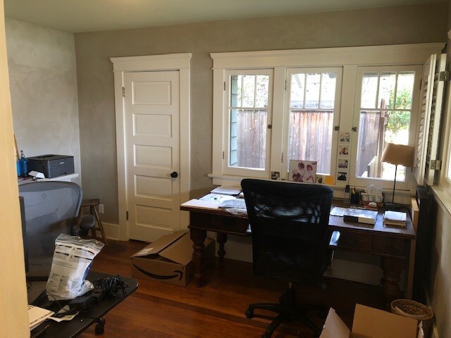 Building Photo - 2331 Glyndon Ave