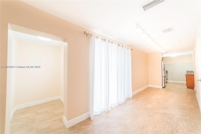 Foto del edificio - 4350 SW 1st St