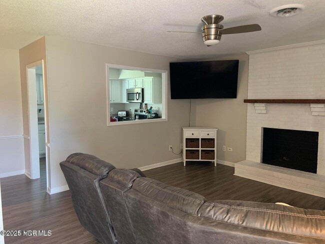 Foto del edificio - 511 Haddock Ct