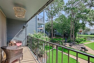 Building Photo - 12500 Melville Dr