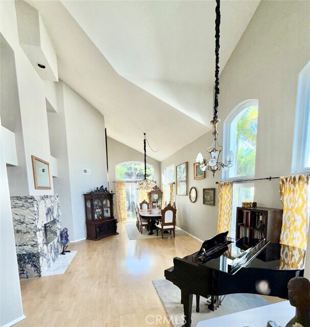 Foto del edificio - 4977 Marin Dr