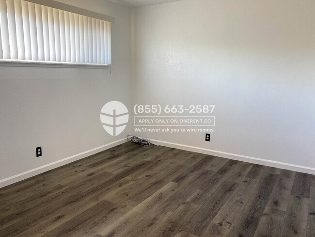 Building Photo - 751 San Jule Ct
