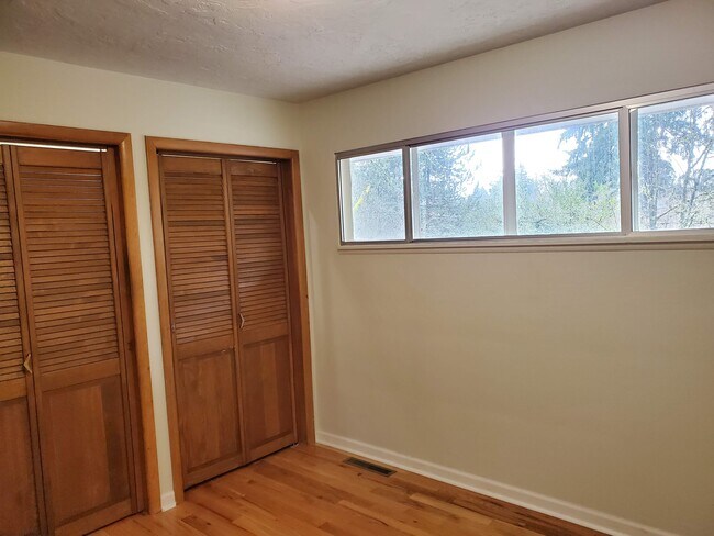 Foto del edificio - 875 SW Cheltenham St