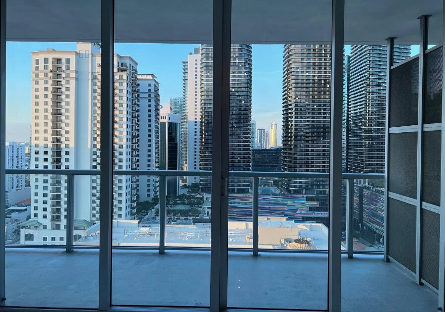 Foto principal - 1111 SW 1st Ave