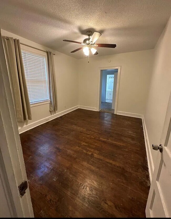 Foto del edificio - 3 Bed, 2 Bath Home Near Downtown Columbia!
