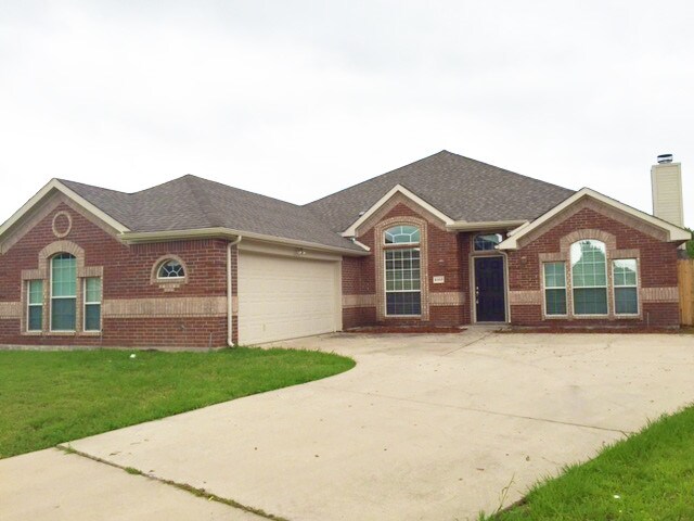 Primary Photo - 5107 Chinaberry Drive