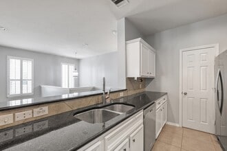 Building Photo - 5314 Schuler St