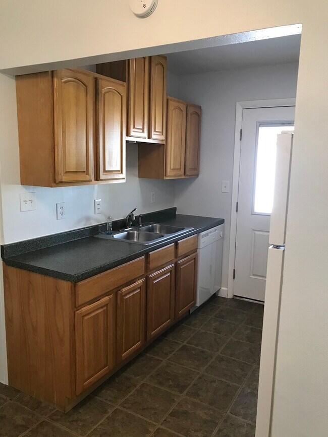 Foto del edificio - 236 E Harding St