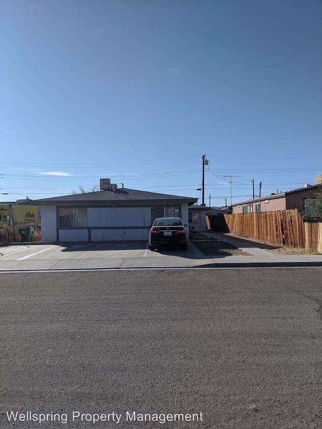 Primary Photo - 213 Panamint Ave