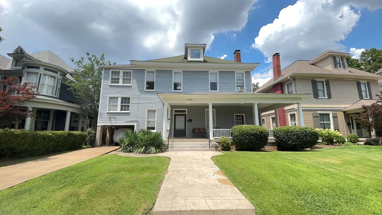 Primary Photo - 1298 Carr Ave