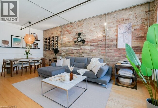 Building Photo - 189 Queen St E