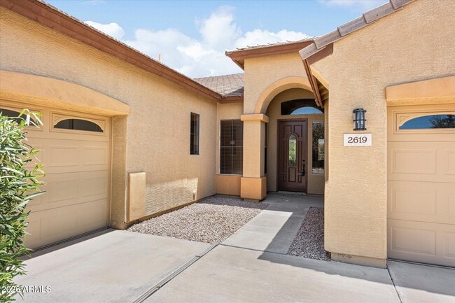 Building Photo - 2619 E Hazeltine Way