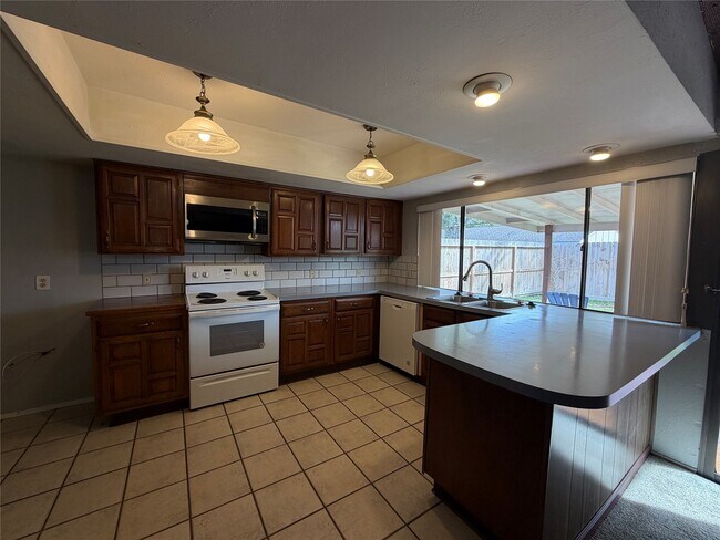 Foto del edificio - 5510 Cairnleigh Dr