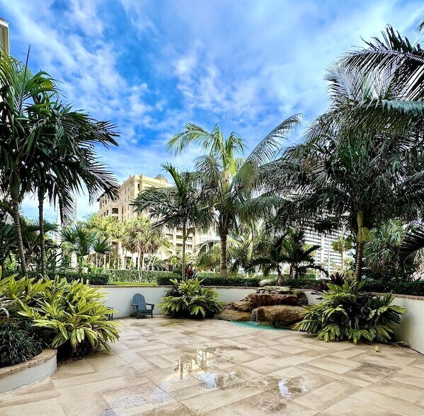 Foto del edificio - 2501 S Ocean Blvd