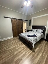 Building Photo - 232 N Randolph St