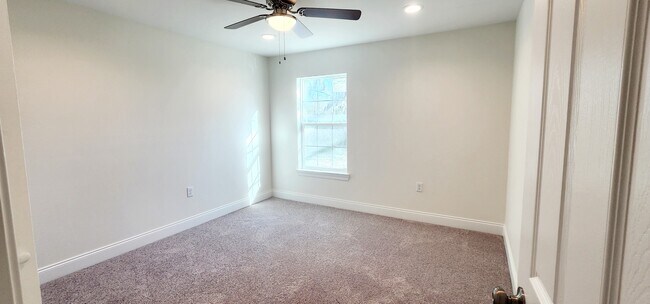 Dormitorio 1 - 14820 Blackwater Rd