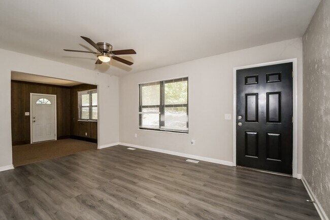 Foto del edificio - Beautiful Corner Lot in Imperial