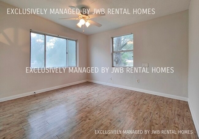 Building Photo - 4310 Detaille Dr