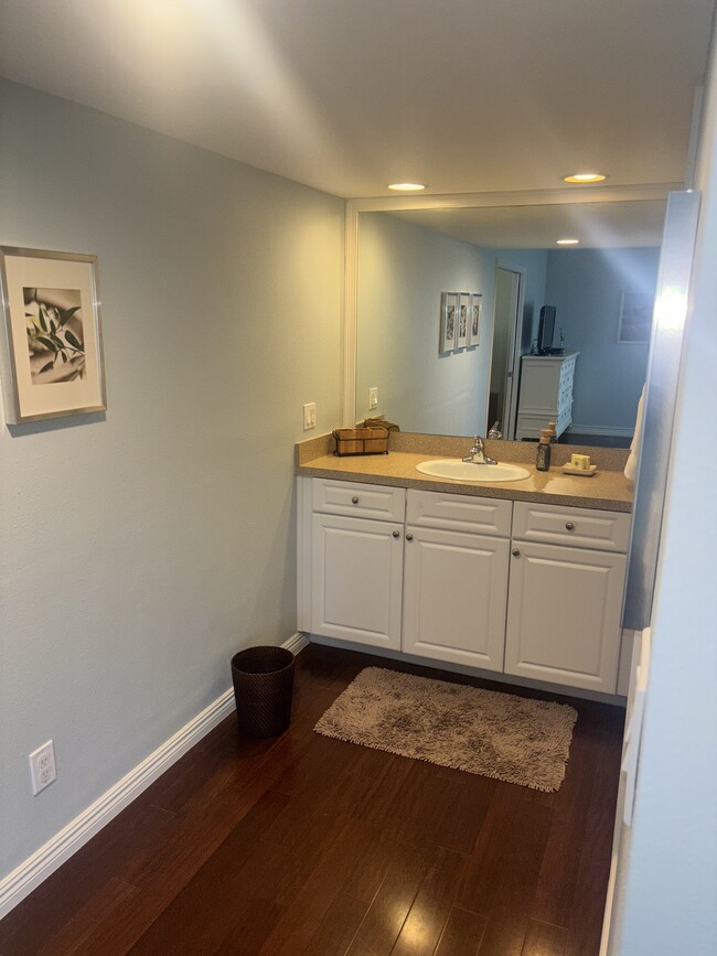 Building Photo - 29130 Bay Hollow Dr