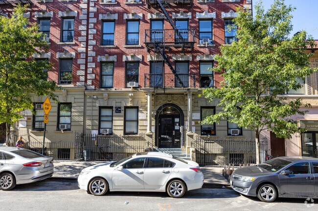 Building Photo - 552 W 146th St