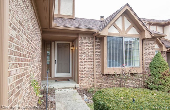 Building Photo - 22371 Chelsea Ln
