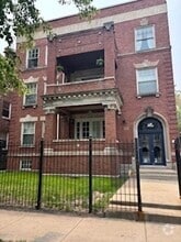 Building Photo - 4534 S Ellis Ave