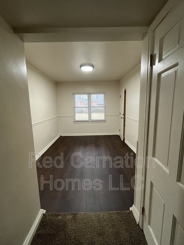 Building Photo - 1434 Antoinette Ave