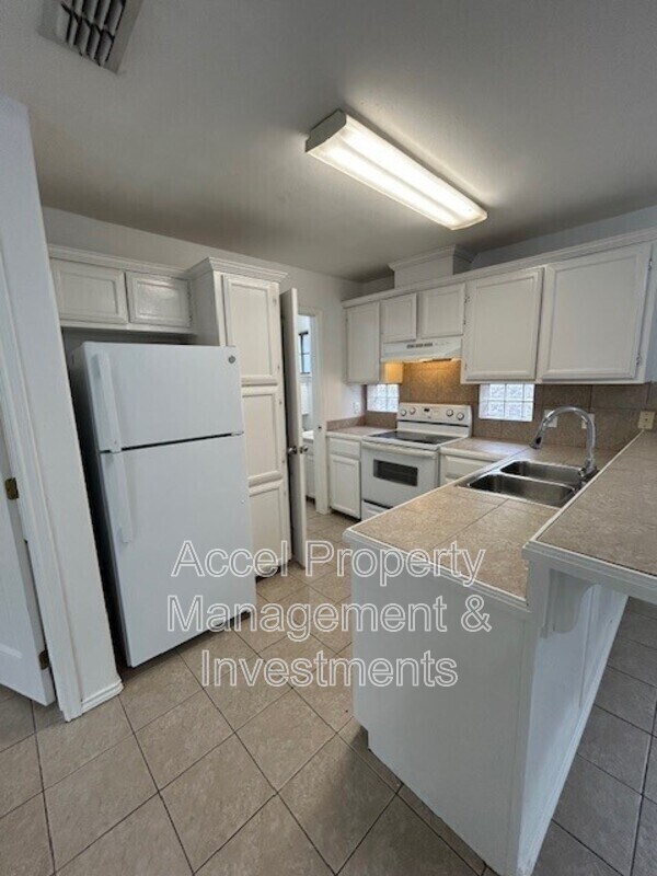 Foto del edificio - 1004 Fort Hood Ave