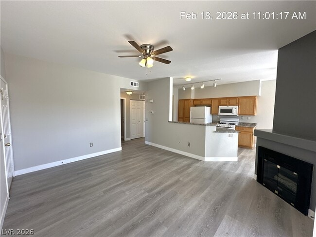 Building Photo - 1050 E Cactus Ave