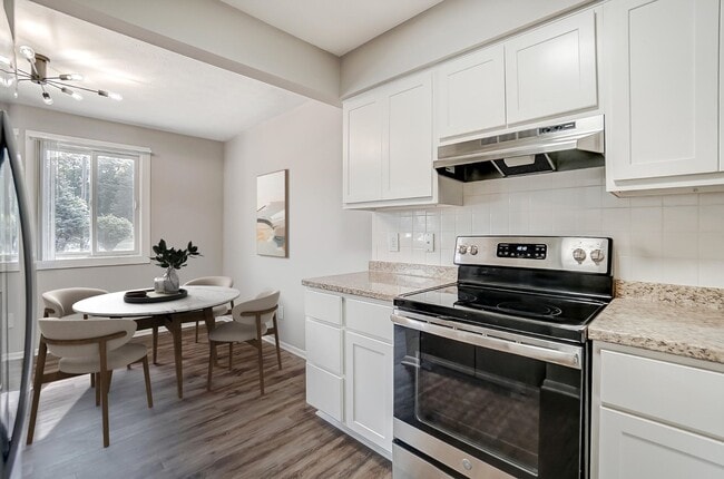 Building Photo - Northcrest Garden Apartments
