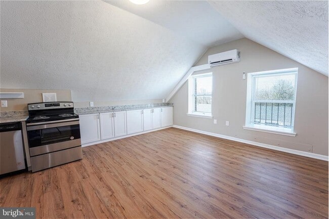 Foto del edificio - 3105 Shawnee Dr