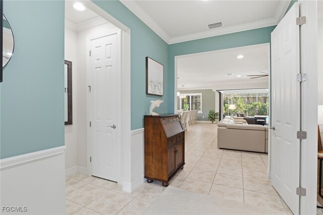 Building Photo - 11012 Castlereagh St