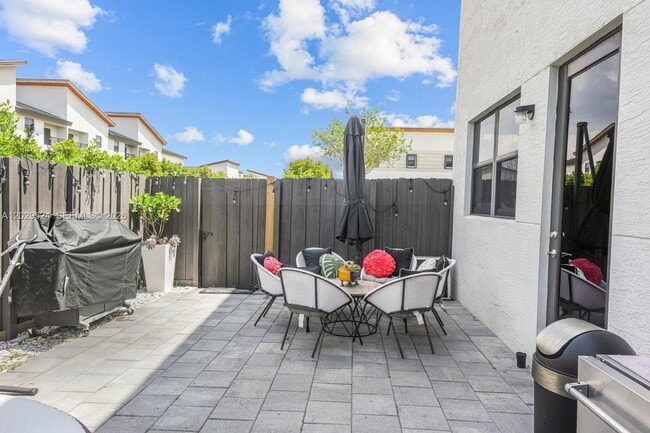 Building Photo - Northwest 104th Court, Doral, FL 33178 - 3 BR 2.5 BA townhouse