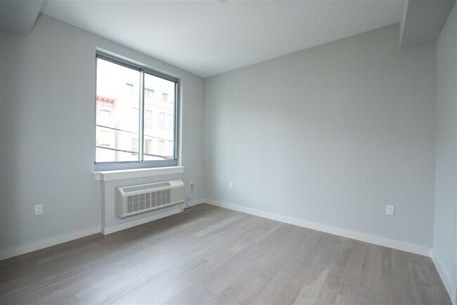 Foto del edificio - 461 Newark Ave