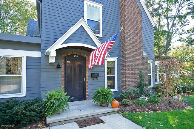 Building Photo - 164 Frances Dr