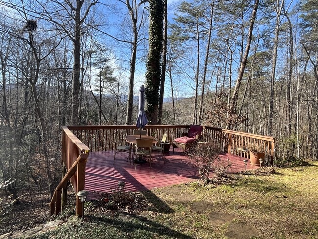 Foto del edificio - 51 Buck Spgs Acrs