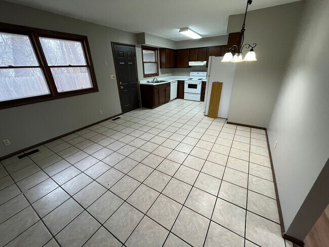 Foto del edificio - 3 Bedroom Home