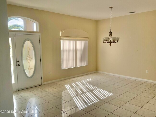 Foto del edificio - 1521 Gardenton St NW