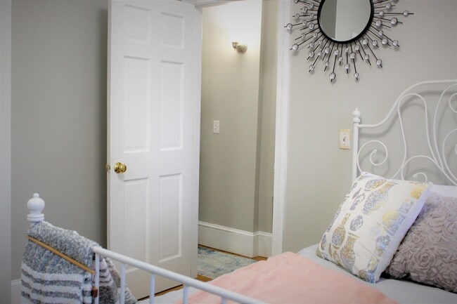 Building Photo - 3 Champney Pl