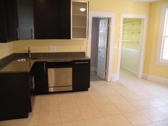 Foto del edificio - 3147-3149 Washington St. Unit 1