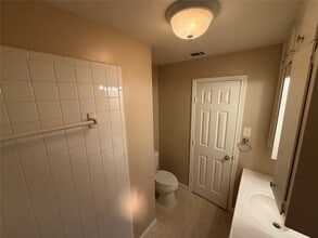 Building Photo - 5910 Woodview Dr