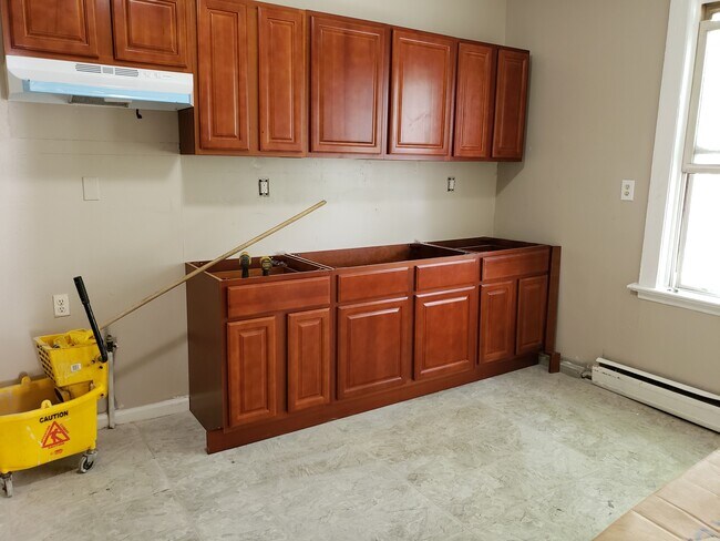 Kitchen - 451 S 13th St