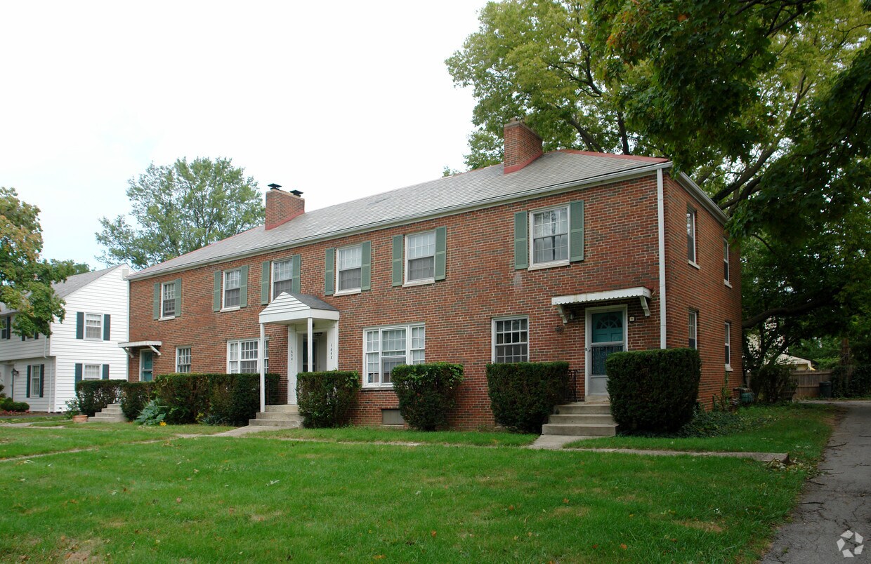 Primary Photo - 1646-1652 Waltham Rd