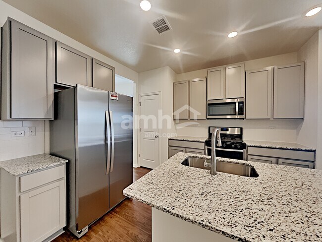 Foto del edificio - 345 Pebble Beach Run