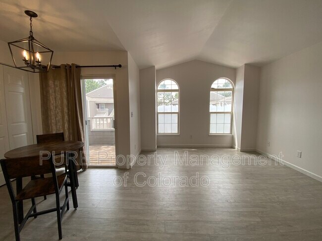 Building Photo - 5708 W Asbury Pl