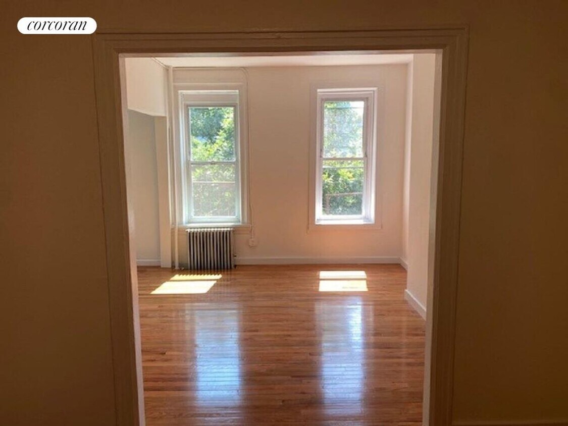Foto principal - 582 6th Ave
