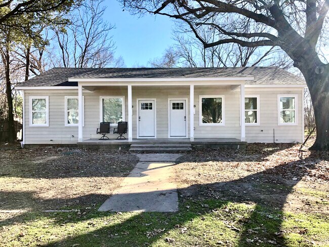 Building Photo - 5313 Sam Calloway DR.